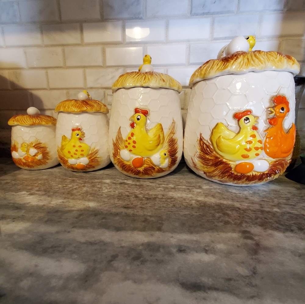 Chicken canisters - Picture 2 of 8